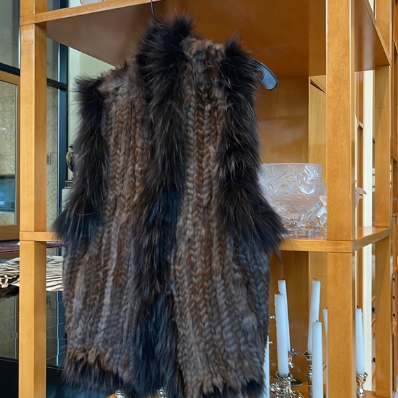 Rabbit and fox fur knitted vest - Picture 4 of 9